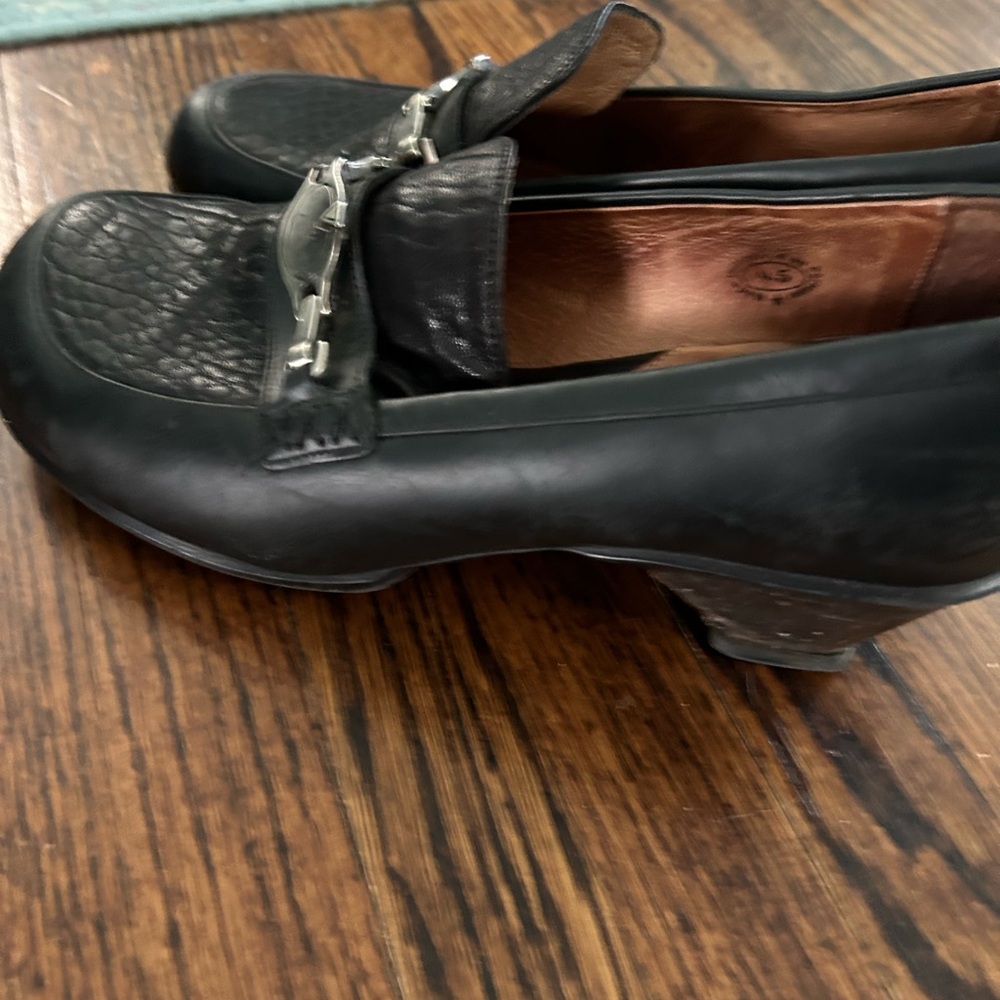 Black Leather Heels with Silver Buckle - Picture 2 of 9